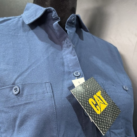 CAT Detroit Blue Oxford button down,chest pockets,durable, functional,reliable - Picture 2 of 11